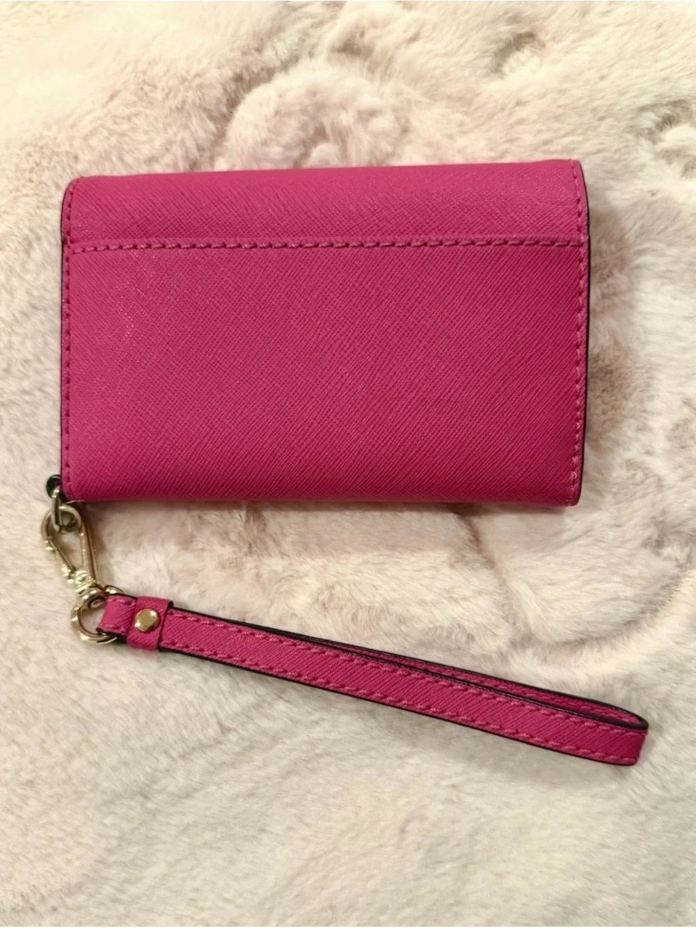 Women’s Michael Kors Fuchsia Wristlet Wallet